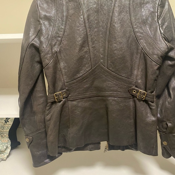 BANANA REPUBLIC LEATHER JACKET - Picture 5 of 6